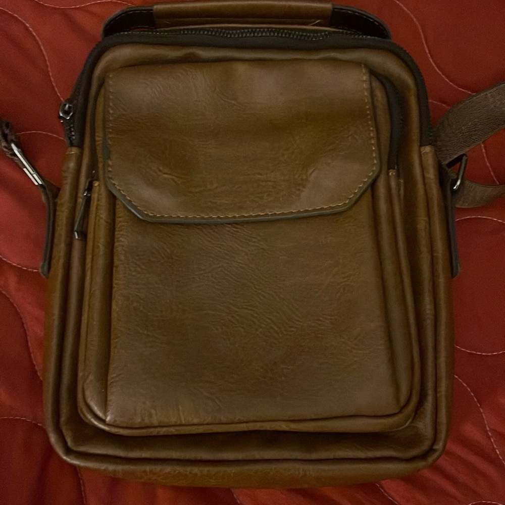 Leather crossbod purse
